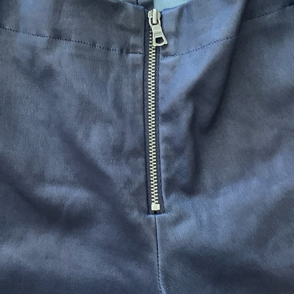 Alice + Olivia Front ZIP Navy Leather Leggings - Picture 3 of 4